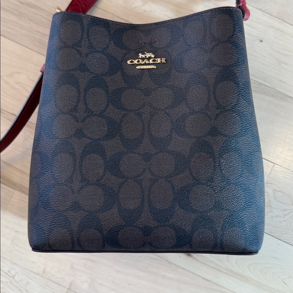 COACH 2312 Small Town Bucket Shoulder bag purse-Dark brown Red-Read-Classic - Picture 3 of 11
